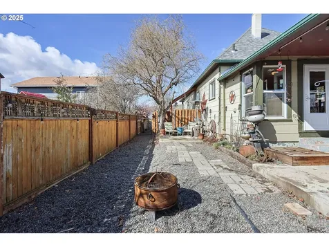 552 NE Williams Street Dufur OR 97021