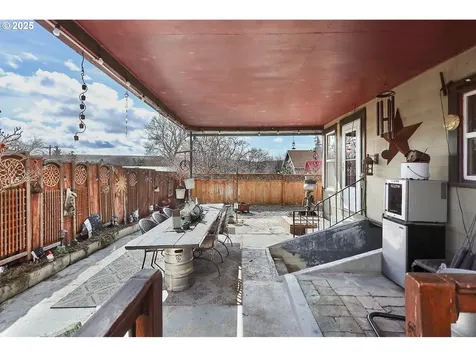 552 NE Williams Street Dufur OR 97021
