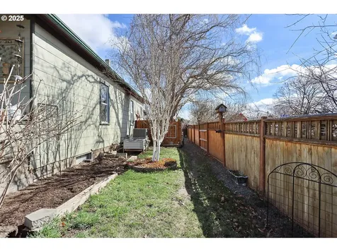 552 NE Williams Street Dufur OR 97021