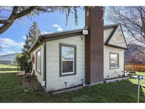 552 NE Williams Street Dufur OR 97021