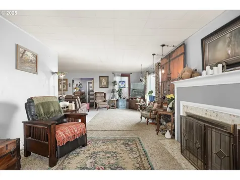 552 NE Williams Street Dufur OR 97021