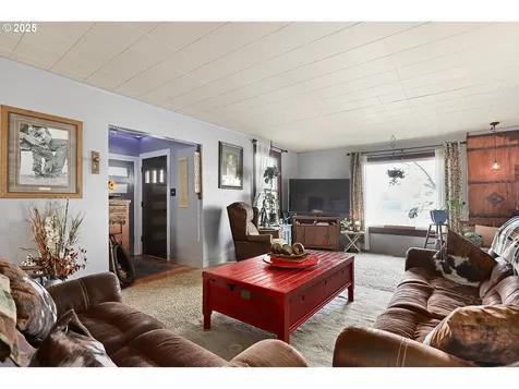 552 NE Williams Street Dufur OR 97021
