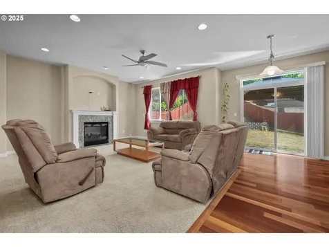 13061 SE Meadehill Avenue Happy Valley OR 97086