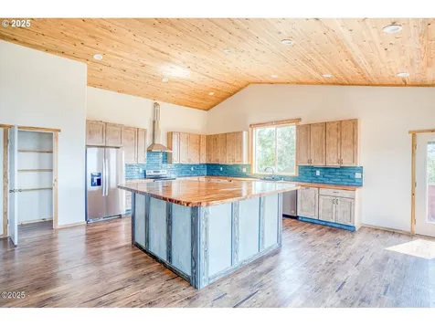 946 N Echo Mountain Road Otis OR 97368