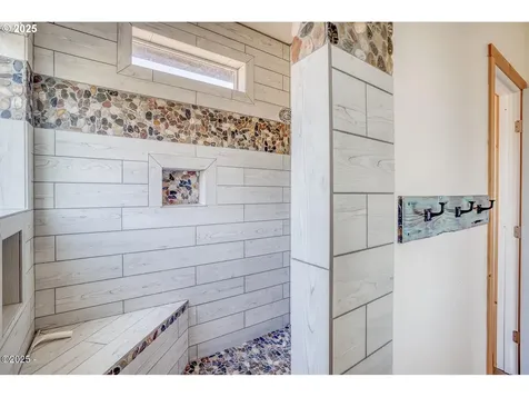 946 N Echo Mountain Road Otis OR 97368