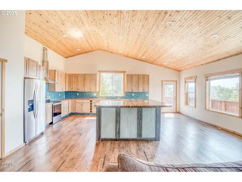 946 N Echo Mountain Road Otis OR 97368