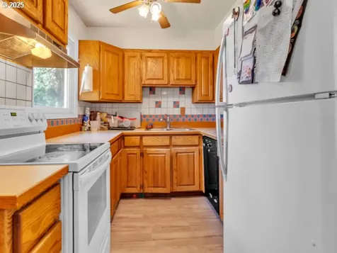 4342 Mckay Drive S Salem OR 97302