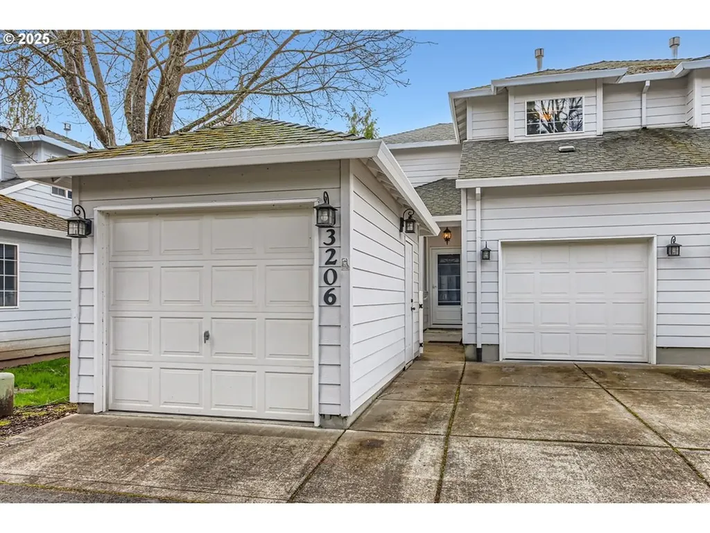 3206 SE Blue Bird Drive Hillsboro OR 97123