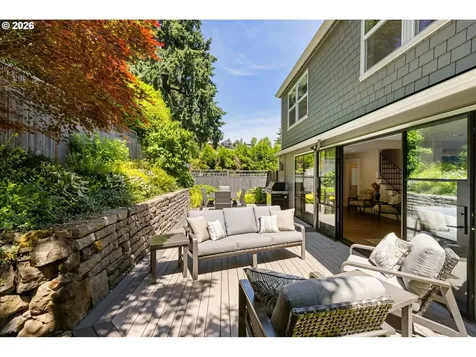 203 SW Kingston Avenue Portland OR 97205