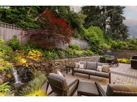 203 SW Kingston Avenue Portland OR 97205