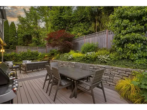 203 SW Kingston Avenue Portland OR 97205