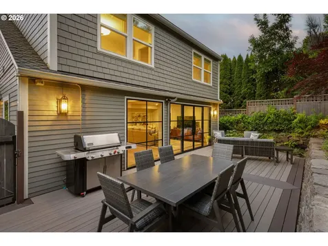 203 SW Kingston Avenue Portland OR 97205