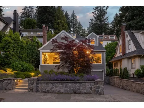 203 SW Kingston Avenue Portland OR 97205