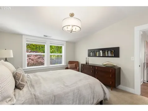 203 SW Kingston Avenue Portland OR 97205