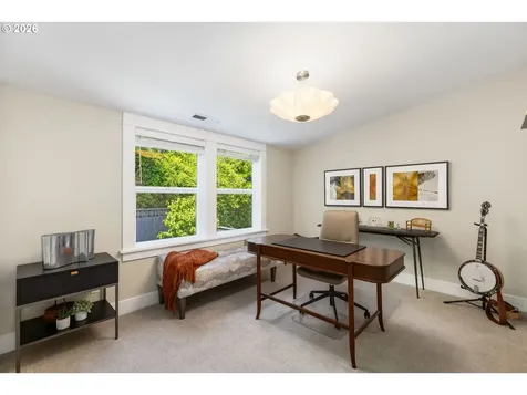 203 SW Kingston Avenue Portland OR 97205