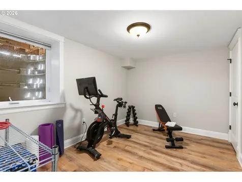 203 SW Kingston Avenue Portland OR 97205