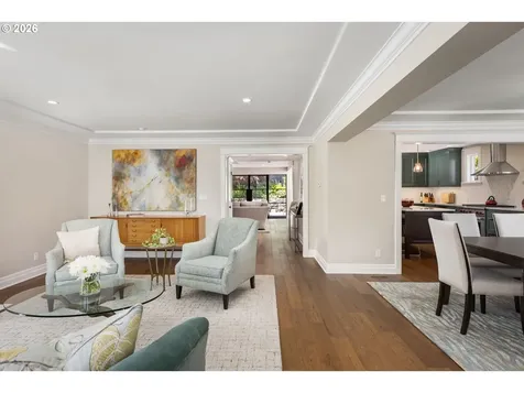 203 SW Kingston Avenue Portland OR 97205