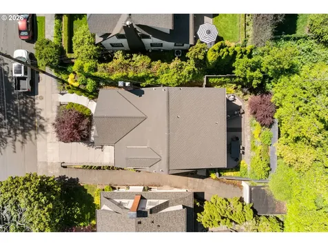 203 SW Kingston Avenue Portland OR 97205