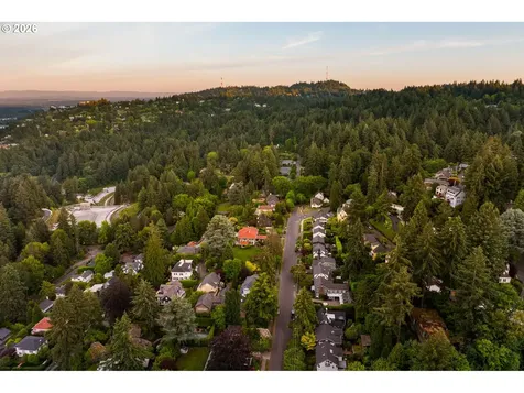 203 SW Kingston Avenue Portland OR 97205