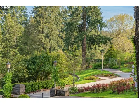 203 SW Kingston Avenue Portland OR 97205
