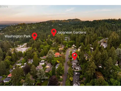 203 SW Kingston Avenue Portland OR 97205