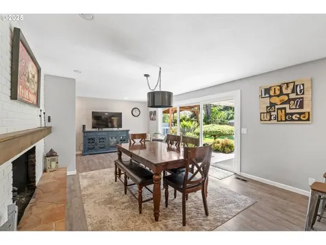 929 S River Road Cottage Grove OR 97424