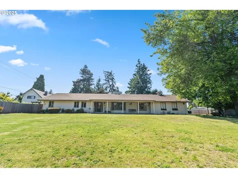 929 S River Road Cottage Grove OR 97424