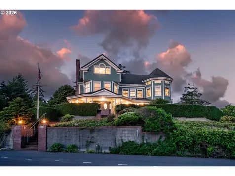 930 NW Highland Drive Waldport OR 97394