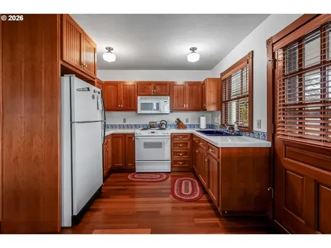 930 NW Highland Drive Waldport OR 97394