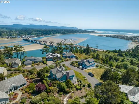 930 NW Highland Drive Waldport OR 97394