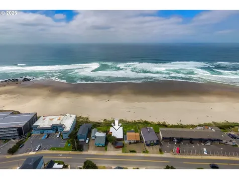1923 NW Harbor Avenue Lincoln City OR 97367