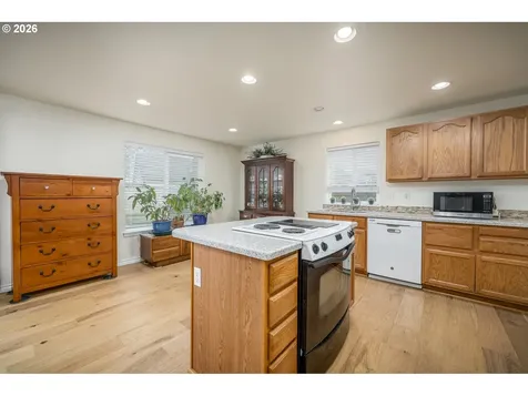 369 Pamela Court Jefferson OR 97352