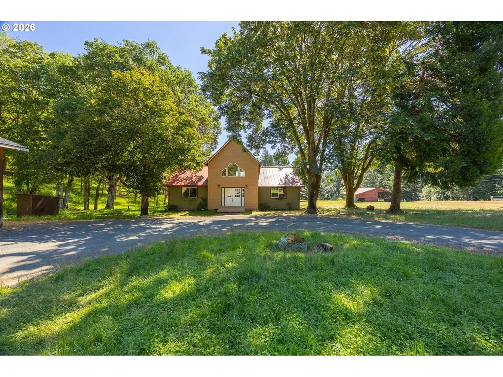 401 De Costa Lane Oakland OR 97462
