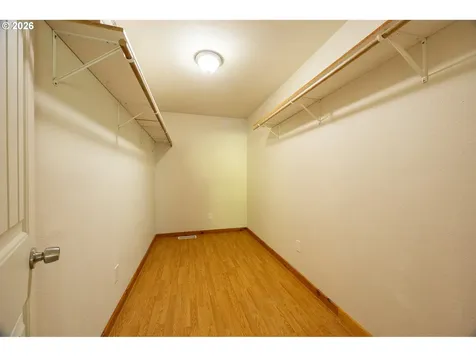 401 De Costa Lane Oakland OR 97462
