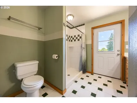 401 De Costa Lane Oakland OR 97462