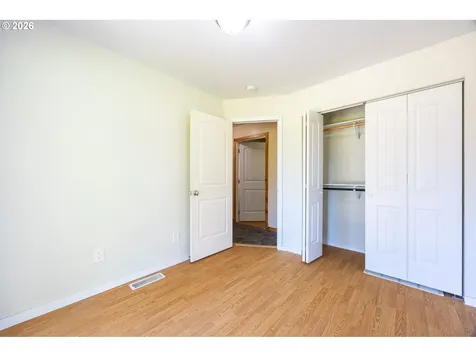 401 De Costa Lane Oakland OR 97462