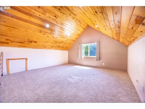 401 De Costa Lane Oakland OR 97462
