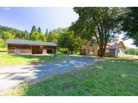 401 De Costa Lane Oakland OR 97462
