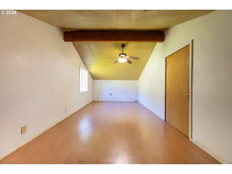 401 De Costa Lane Oakland OR 97462