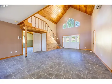 401 De Costa Lane Oakland OR 97462