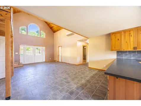 401 De Costa Lane Oakland OR 97462