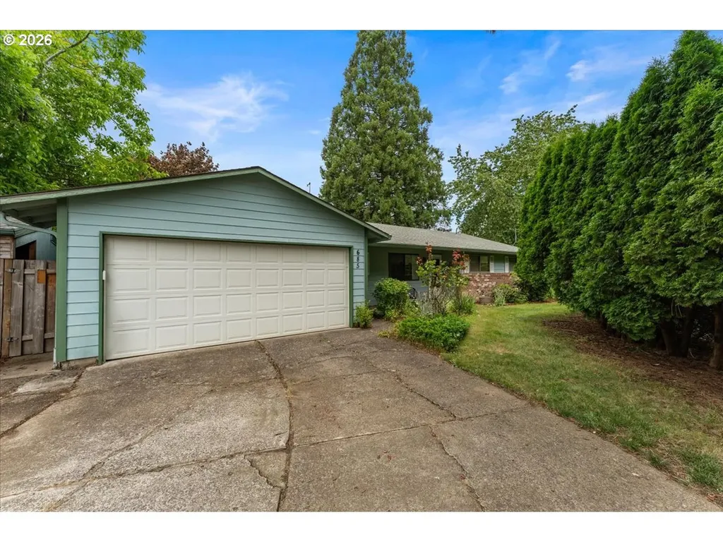 685 SW 20th Circle Troutdale OR 97060