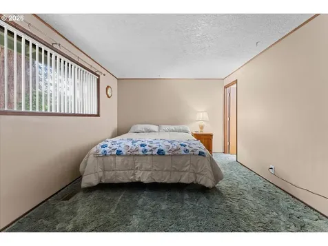 685 SW 20th Circle Troutdale OR 97060