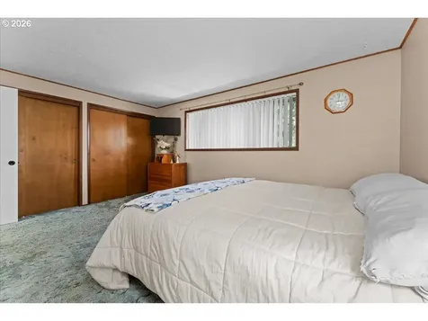 685 SW 20th Circle Troutdale OR 97060