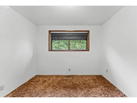 685 SW 20th Circle Troutdale OR 97060