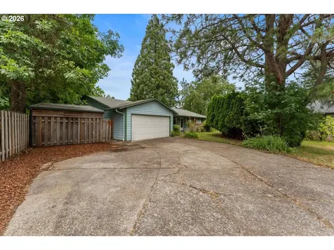 685 SW 20th Circle Troutdale OR 97060