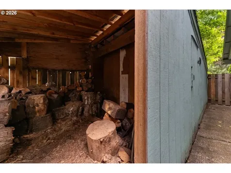 685 SW 20th Circle Troutdale OR 97060