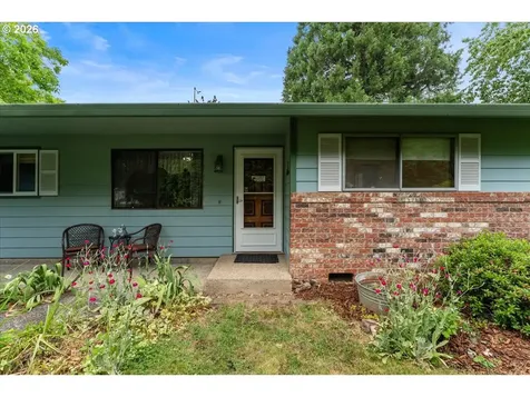 685 SW 20th Circle Troutdale OR 97060