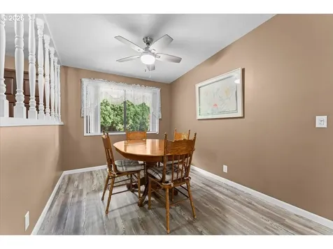685 SW 20th Circle Troutdale OR 97060
