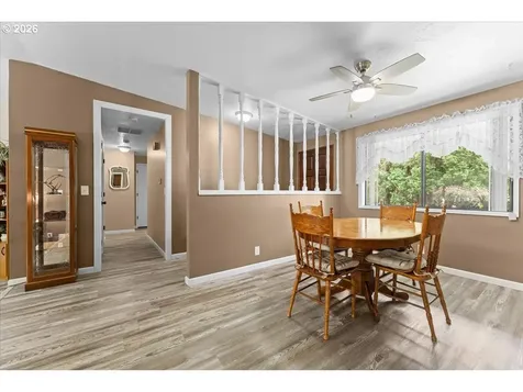 685 SW 20th Circle Troutdale OR 97060